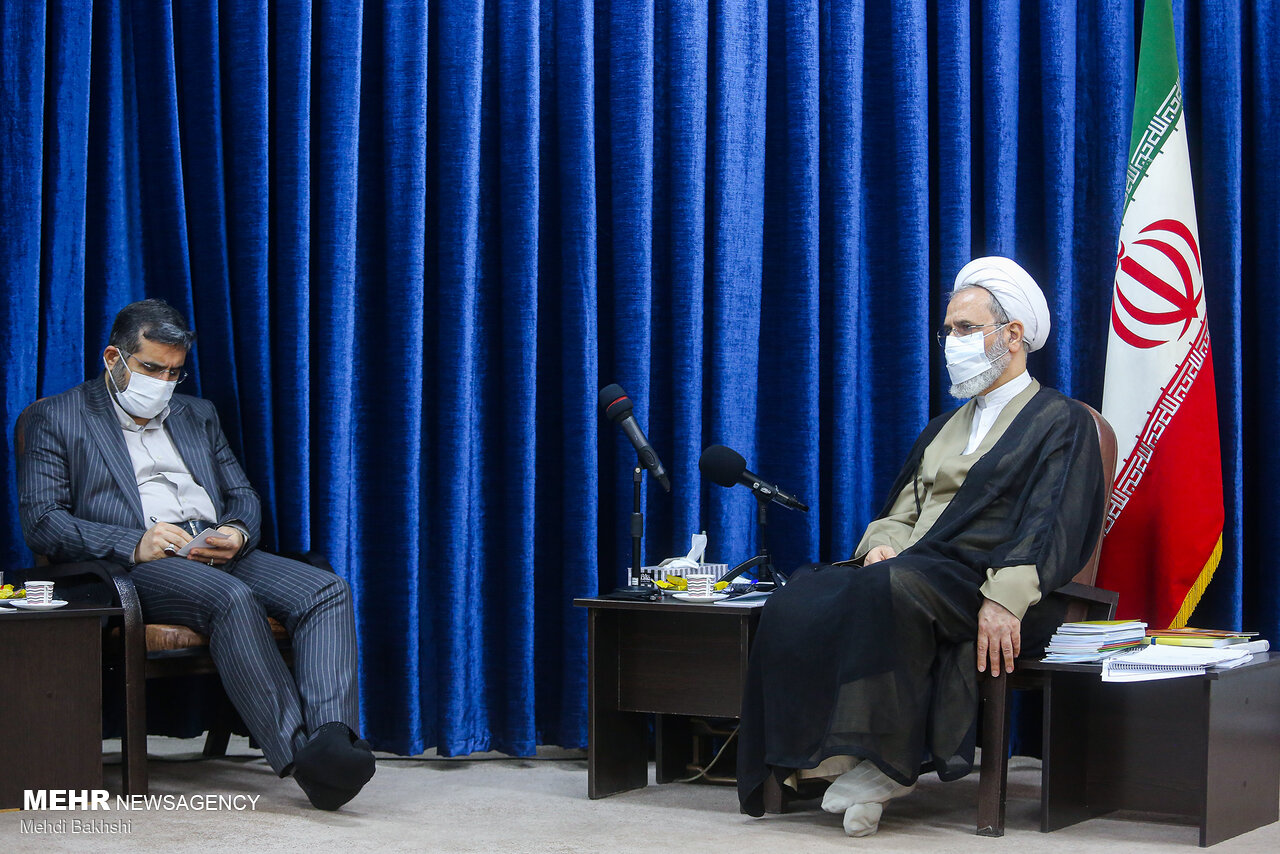 قم میں وزير ثقافت و ارشاد اسلامی کی علماء و مراجع عظام سے ملاقات