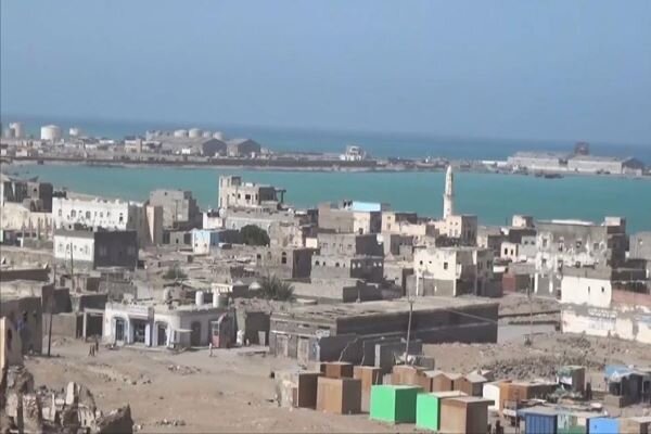 Explosions heard in western Yemeni port city