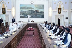 وزیر خارجه قطر به کابل سفر کرد/ دیدار با نخست وزیر دولت موقت طالبان