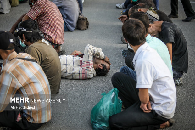 زن و شوهر مواد فروش دستگیر شدند/ جمع آوری ۷۵ معتاد متجاهر در ری