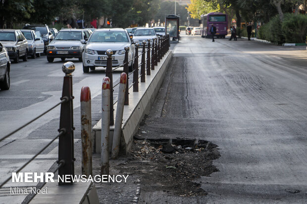 حرکت لاک پشتی آسفالت ریزی در تبریز/ بیشتر پروژهها به خواب رفت