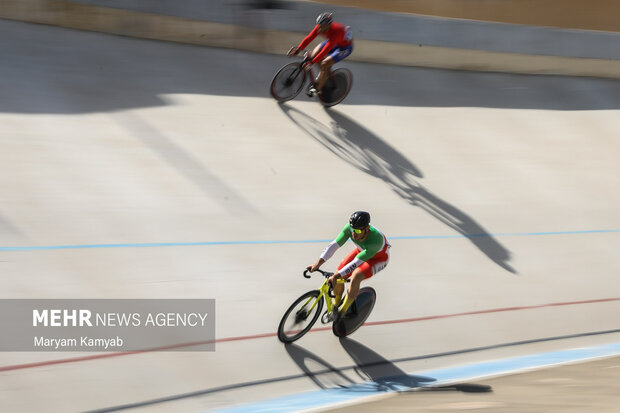 رقابت های دوچرخه سواری پیست قهرمانی کشور در بخش آقایان در پیست دوچرخه سواری ورزشگاه آزادی برگزار شد.