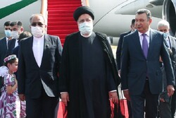 Reisi, ilk yurt dışı gezisi için Tacikistan'a geldi