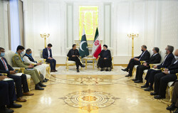 İran ve Pakistan cumhurbaşkanları görüştü