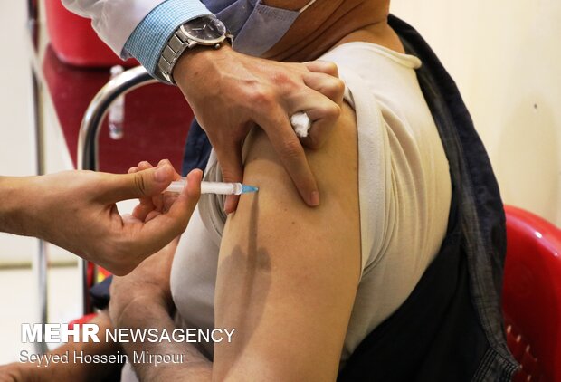 واکسیناسیون اتباع خارجی در مشهد