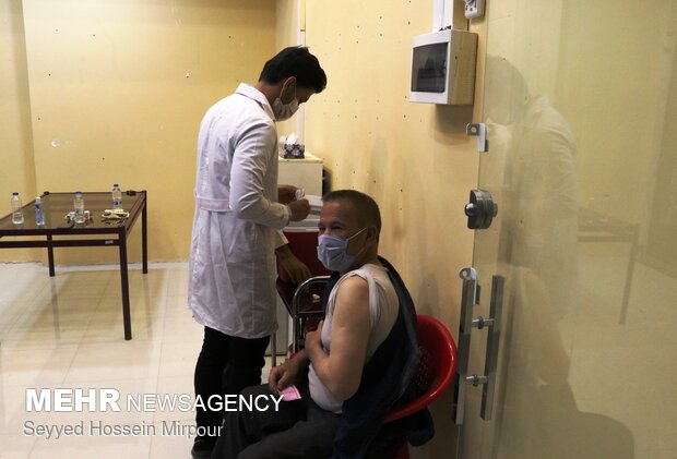 واکسیناسیون اتباع خارجی در مشهد