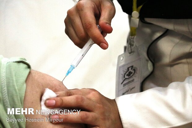 ۱۶۷ هزار تبعه خارجی قم واکسن کرونا دریافت می‌کنند