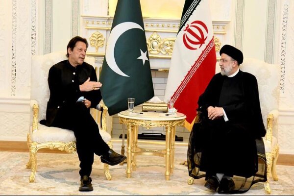 Imran Khan, Raeisi confer on forming inclusive Afghan govt.