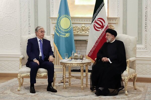 İran-Kazakistan ilişkileri Tacikistan'da ele alındı