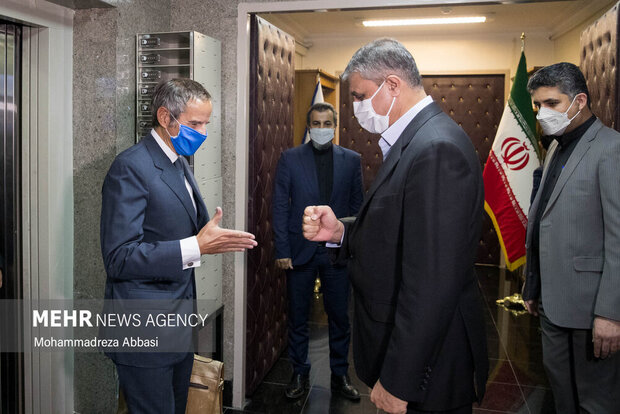 در حاشیه  دیدار مدیرکل آژانس بین المللی انرژی اتمی با محمد اسلامی