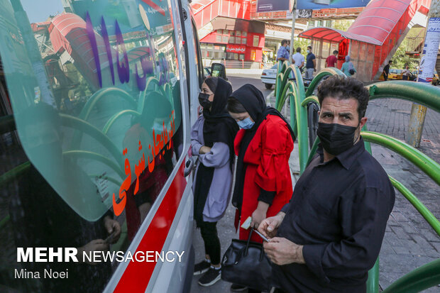 واکسیناسیون سیار در روز ملی اورژانس در تبریز