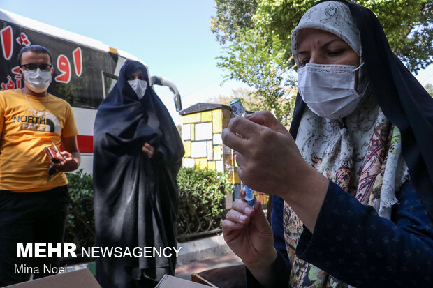 واکسیناسیون سیار در روز ملی اورژانس در تبریز