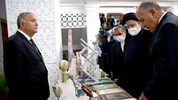 Iran donates nanotech equipment to Tajik National University 