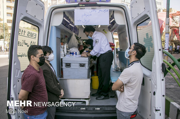 واکسیناسیون سیار در روز ملی اورژانس در تبریز