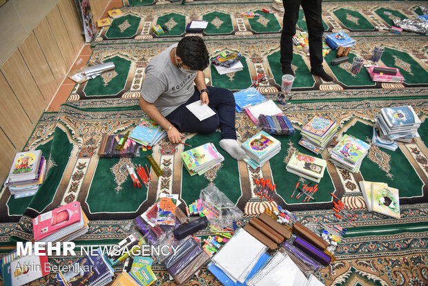 توزیع ۳۰۰ بسته لوازم‌التحریر توسط دانشجو معلمان بجنوردی
