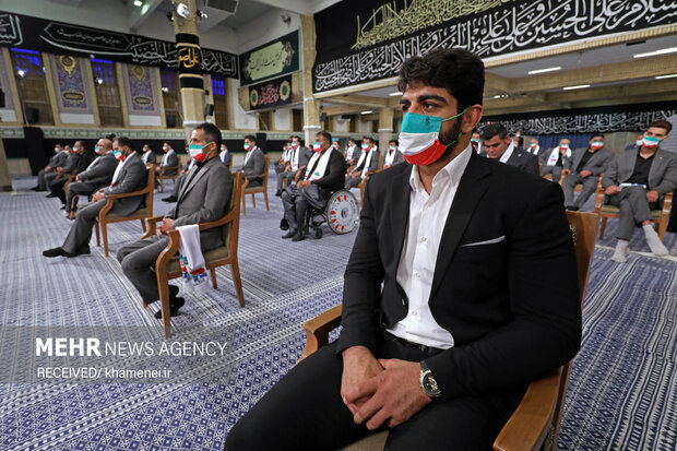 دیدار قهرمانان المپیک و پارالمپیک ایران با رهبر معظم انقلاب