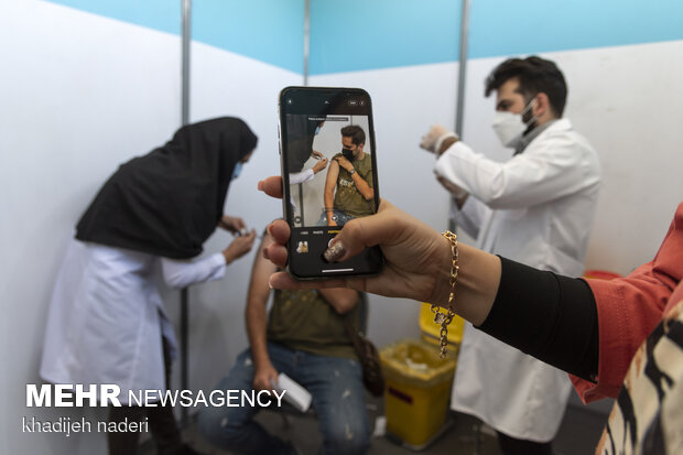تزریق بیش از یک میلیون و ۹۱۹ هزار دُز واکسن کرونا در کردستان