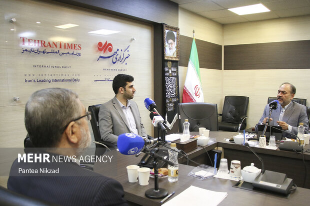 برنامه گفتگوی سیاسی ویژه حضور ایران در اجلاس شانگهای در خبرگزاری مهر برگزار شد
