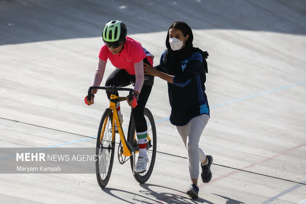 Iran women's track cycling competitions held in Tehran
