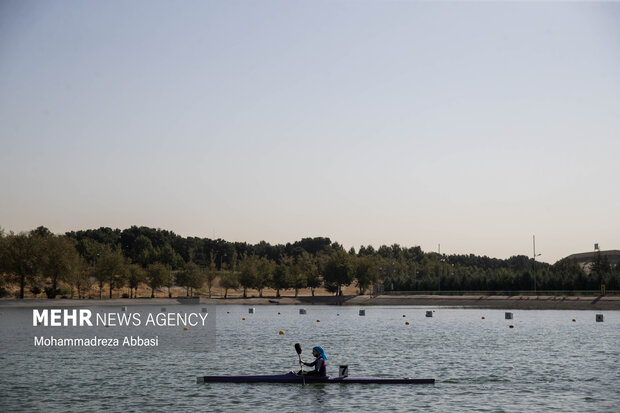 Women’s rowing competitions held in Tehran's Azadi Lake
