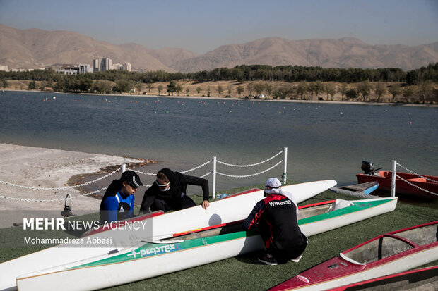 Women’s rowing competitions held in Tehran's Azadi Lake
