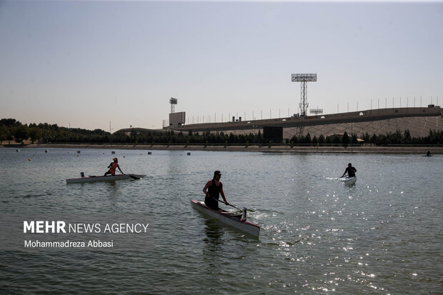 Women’s rowing competitions held in Tehran's Azadi Lake
