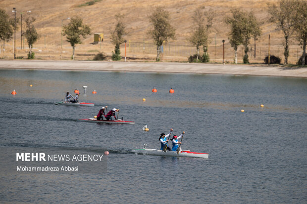 Women’s rowing competitions held in Tehran's Azadi Lake
