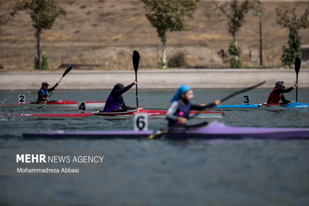 Women’s rowing competitions held in Tehran's Azadi Lake