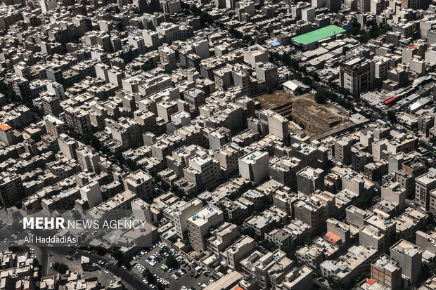 تهران و فضای شهری اش از نگاه بالا بافت زیبایی را جلوه می دهد