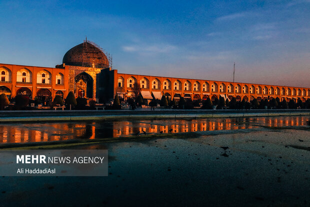 مسجد شیخ لطف اله بی شک از بهترین معماری سنتی ایران است