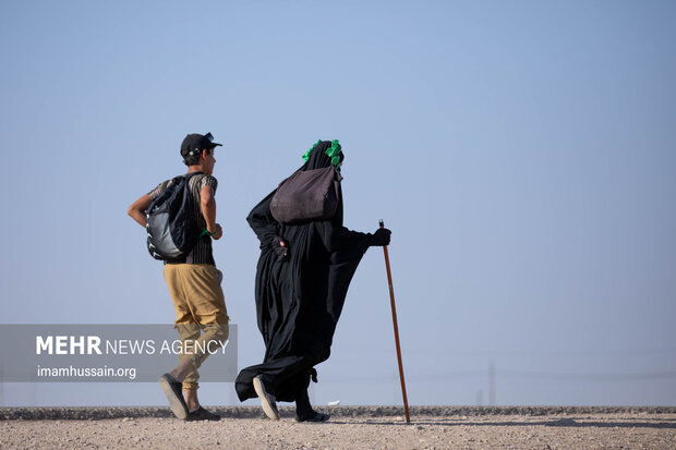پیاده روی اربعین حسینی در مسیر کوفه به کربلا