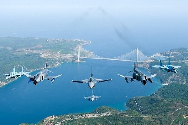 Türkiye ve Azerbaycan selamlama uçuşu gerçekleştirdi