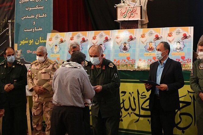 ۱۲ هزار پیشکسوت دفاع مقدس در استان بوشهر تجلیل شدند