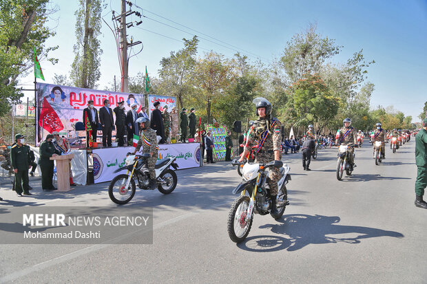 مراسم رژه موتورسوران نیروهای مسلح در البرز برگزار شد