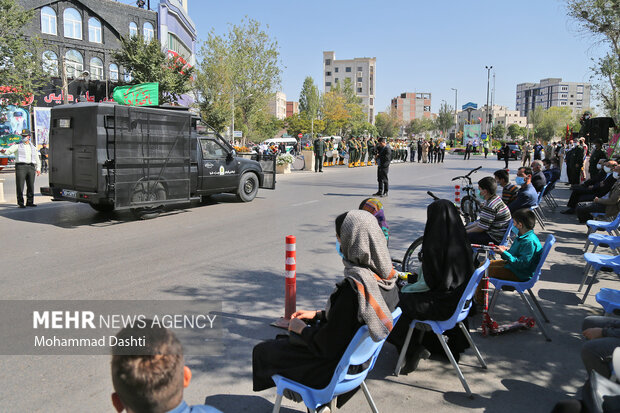 رژه موتوری نیروهای مسلح در اردبیل