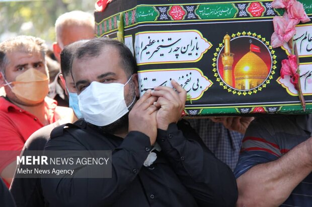 مراسم تشییع پیکر استاد فخر موسوی در آستانه اشرفیه