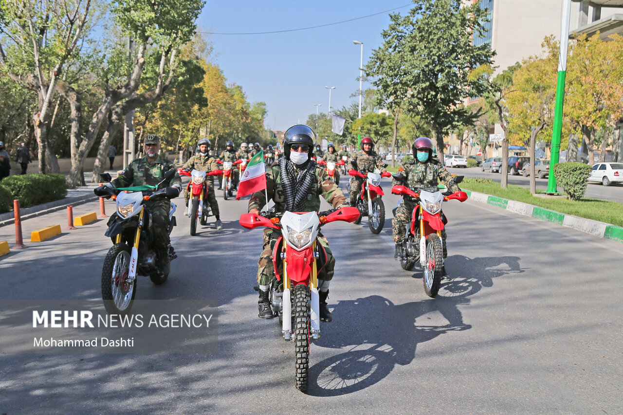 رژه موتور سواران بسیجی در راهپیمایی روز جهانی قدس رشت