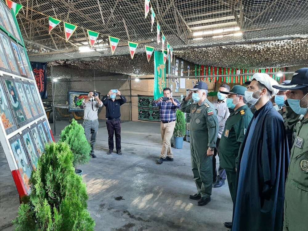 افتتاح نمایشگاه فرهنگی دفاعی پایگاه چهارم هوانیروز ارتش در اصفهان