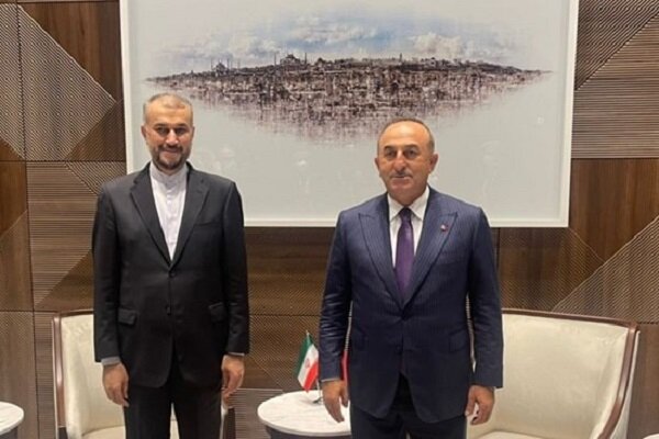 İran ve Türkiye dışişleri bakanları New York'ta görüştü