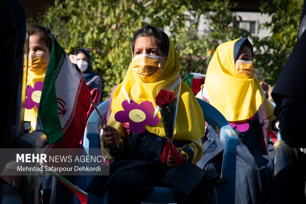 آیین بازگشایی مدارس و جشن شکوفه ها