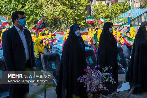 آیین بازگشایی مدارس و جشن شکوفه ها