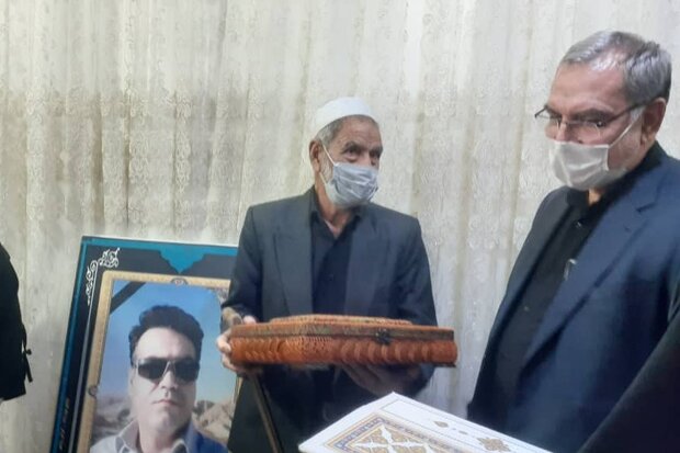 سربلندی جامعه پزشکی در ایام کرونا/ تلاش برای حل مشکلات مردم