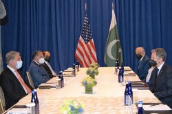 وزرای خارجه پاکستان و آمریکا درباره افغانستان گفتگو کردند
