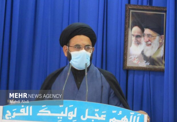 استاندار جدید بوشهر برای آب‌وبرق مردم شهرستان دیر چاره‌اندیشی کند