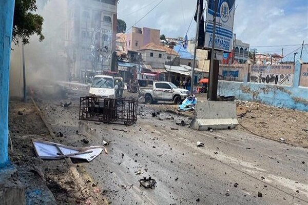 10 killed in car bomb blast near Somalia Presidential Palace