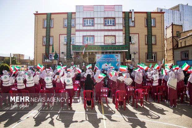 مدارس استان سمنان دارای کمتر از۵۰ دانش‌آموز به صورت حضوری دایر شد