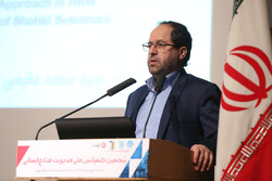 سرپرست دانشگاه تهران برنامه‌ های خود را به دانشجویان ارائه دهد