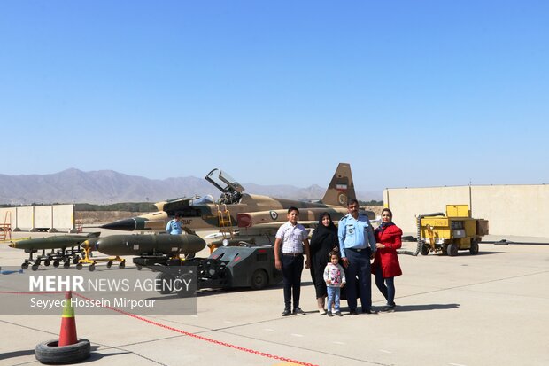 Commemorating Sacred Defense in Mashhad