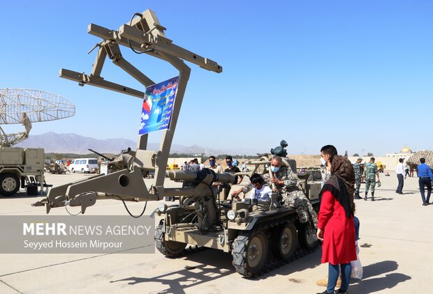 Commemorating Sacred Defense in Mashhad