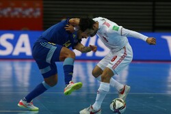 كازاخستان تحقق فوزا صعبا على منتخب إيران لكرة الصالات